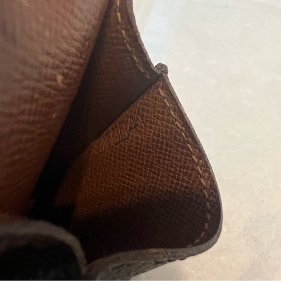 Louis Vuitton Monogram Cigarette Case - Picture 4 of 5